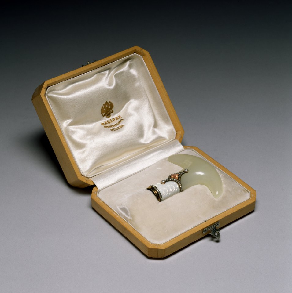House of Fabergé - Parasol Handle - Walters 571862 - Open