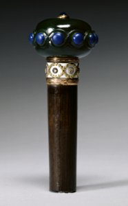House of Fabergé - Cushion-shaped Parasol Handle - Walters 571841 (cropped)