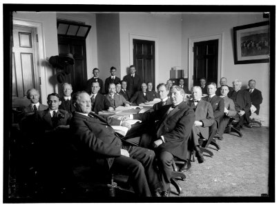 HOUSE OF REPRESENTATIVES COMMITTEES, AGRICULTURE. IN FRONT OF TABLE- REPS. LEVER OF SC, CHAIRMAN; GORDON LEE OF GA; YOUNG OF TX; HEFLIN OF AL; LESHER OF PA; DOOLITTLE OF KS; UNIDENTIFIED; LCCN2016867051