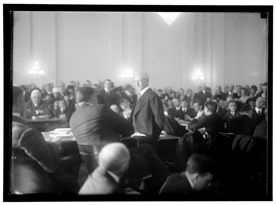 HOUSE OF REPRESENTATIVES COMMITTEES. COMMITTEE TO INVESTIGATE THE ALLEGED DIVULGENCE OF PRESIDENT'S NOTE TO BELIGERENT POWERS, POPULARLY CALLED 'LEAK HEARINGS.' LANSING TESTIFYING; FOSTER OF LCCN2016867076