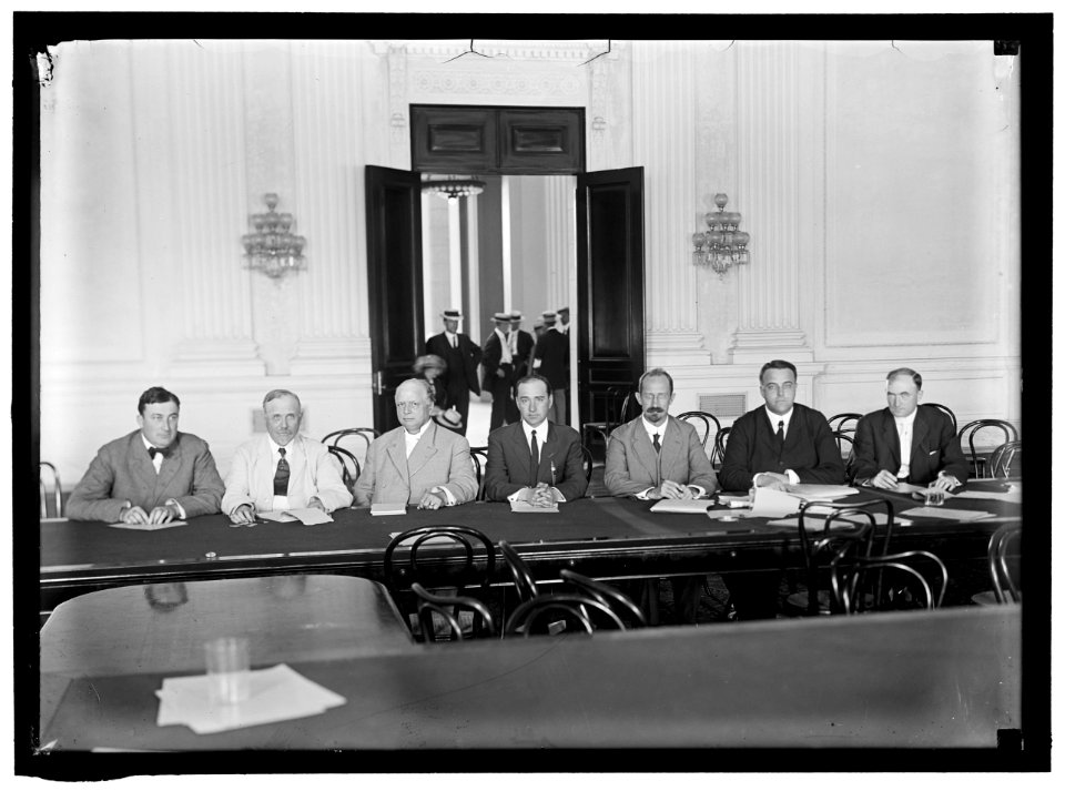 HOUSE OF REPRESENTATIVES COMMITTEES. SELECT COMMITTEE APPOINTED UNDER H.R. 198 ON LOBBY INVESTIGATION. SCOTT FERRIS OF OK; J. J. RUSSELL OF MO; CLINE OF IN; JARRETT OF TN, CHAIRMAN; STAFFORD LCCN2016864832