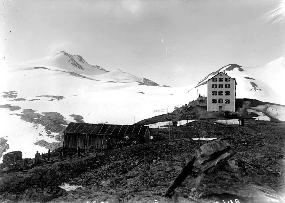 Hotel Dreisprachenspitze und österreichische Unterkunftshütte - CH-BAR - 3238750