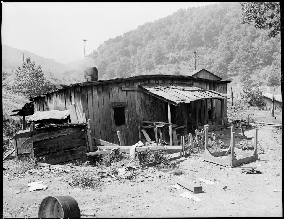 House of W. H. Lawson, who worked in the mines for sixty years, he receives no pension from the company but is... - NARA - 541217