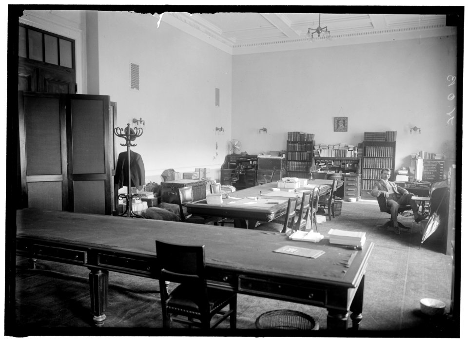 HOUSE OFFICE BUILDING. INTERIOR LCCN2016864596