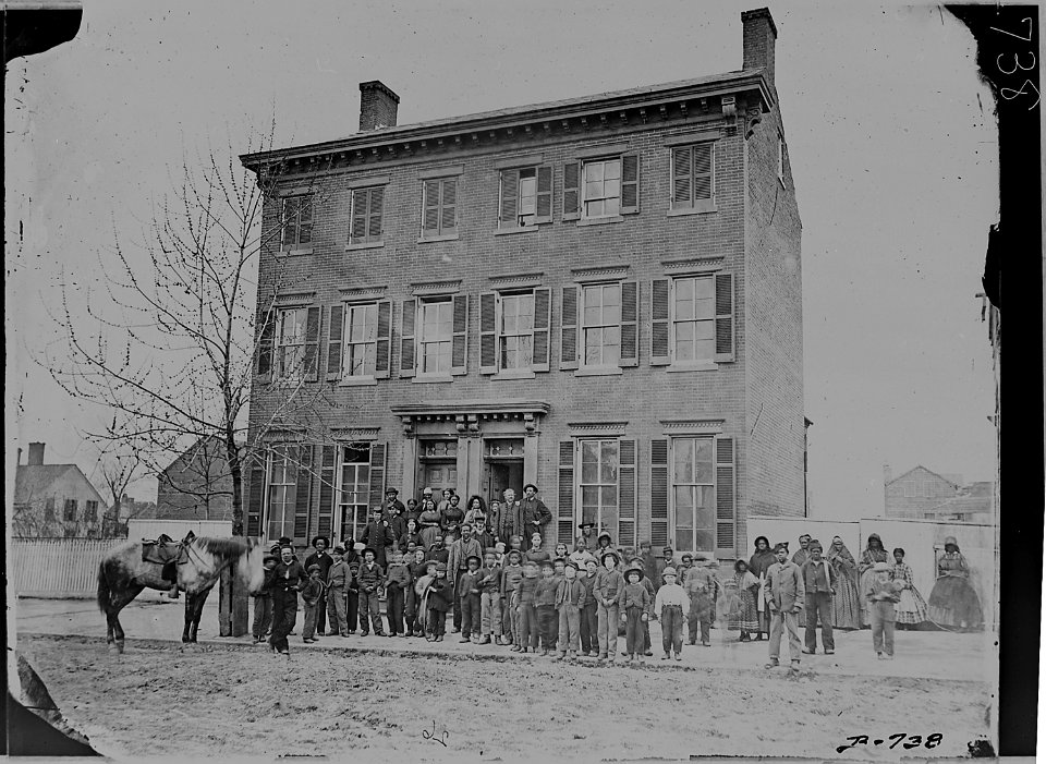 House. Corner of Wolfe and Washington Sts., Alexandria, Va - NARA - 525143