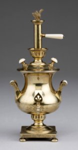 House of Fabergé - Spirit Lamp in the Form of a Samovar - Walters 571911