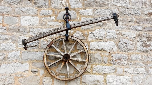 Cart wall stone wall