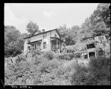 Housing for ... miners and families in company housing project. Lamar Colliery Company, Lamar Mine, Lamar, Mercer... - NARA - 540665 photo