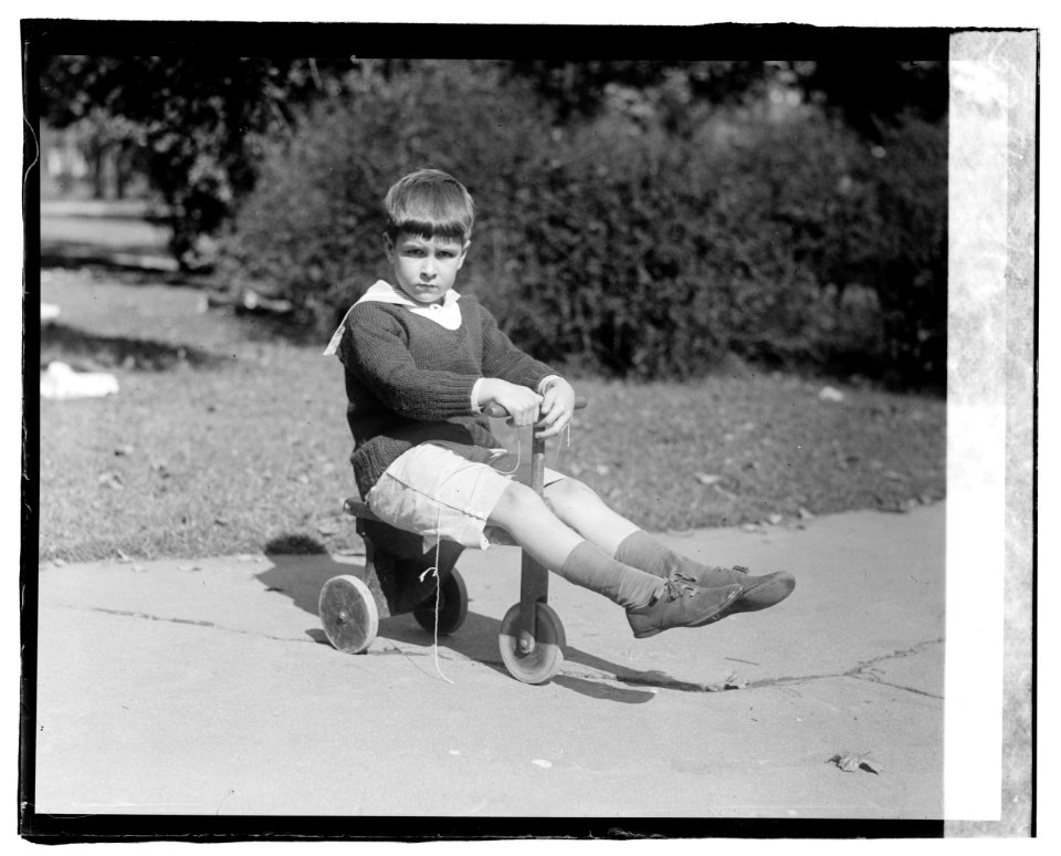 Houston children LCCN2016819699