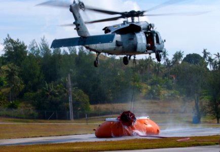 HSC-25 conducts wildfire training 150220-N-OG363-024