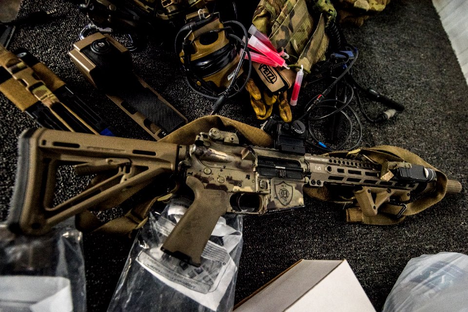 HSI SRT gearing up (39281558604)