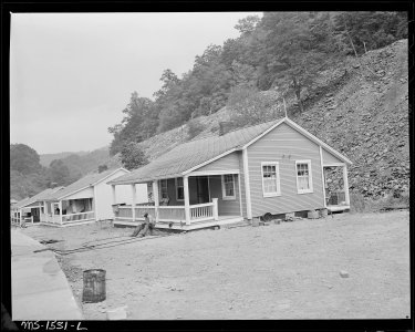 Houses which have just been repainted and repaired by the company. U.S. Coal and Coke Company, Gary Mines, Gary... - NARA - 540842