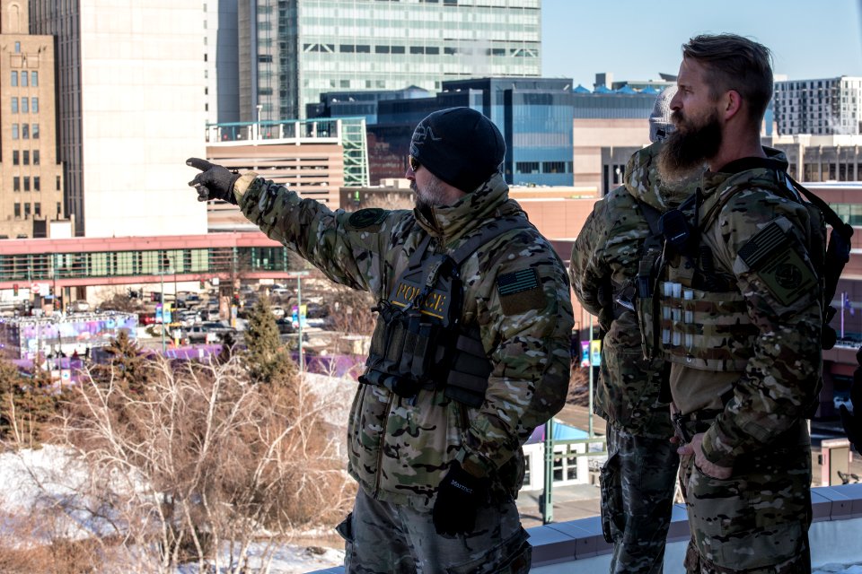 HSI SRT Security at the Minneapolis Convention Center (39960023082)