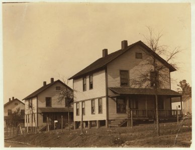 Housing conditions, Lindale, Ga. Not a thing neglected, except the child. Mass(achusetts) Mills. LOC nclc.02762