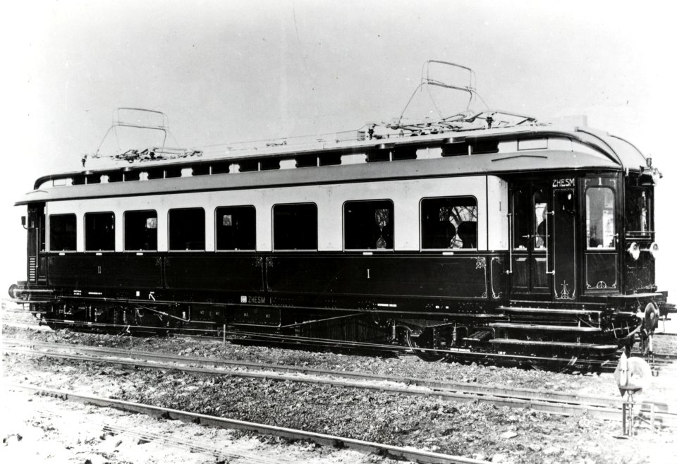 HUA-151636-Afbeelding van het electrische motorrijtuig nr 1 serie mBC 1 9 van de ZHESM NB De serie mBC 1 9 is in 1933 vernummerd in mC 9901 9907 9910 9911 van de