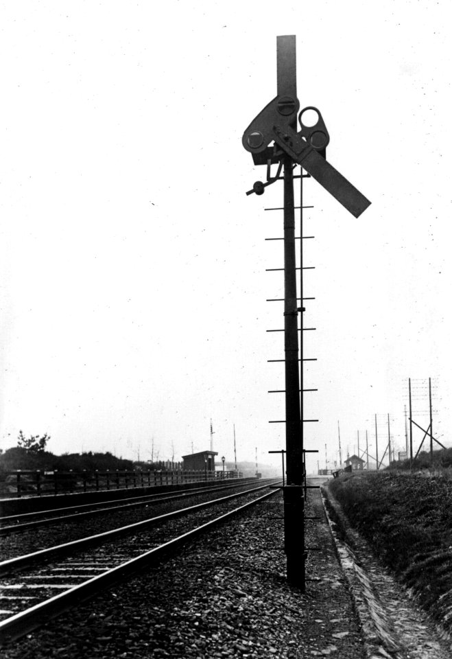 HUA-153890-Afbeelding van een aftakkingsvoorsein van de N.S