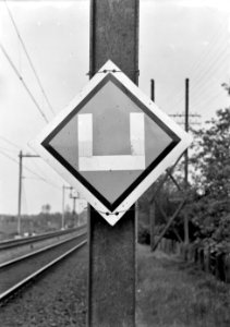 HUA-153933-Afbeelding van het waarschuwingsbord stroom inschakelen toegestaan van de N.S