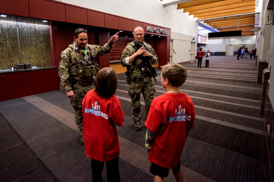 HSI SRT Security at the Minneapolis Convention Center (25137347427)