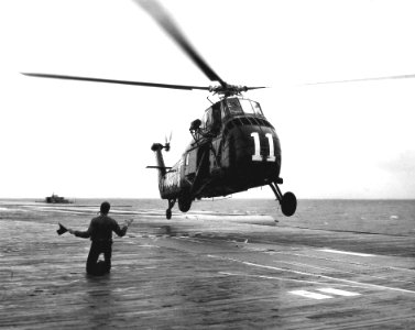 HSS-1 Seabat of HS-3 landing on USS Essex (CVA-9) in 1957