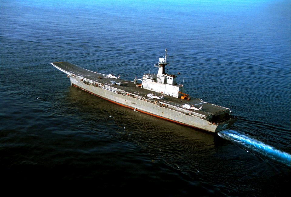 HTMS Chakri Naruebet