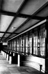 HUA-152364-Interieur van het NS station Amsterdam Amstel te Amsterdam loketten