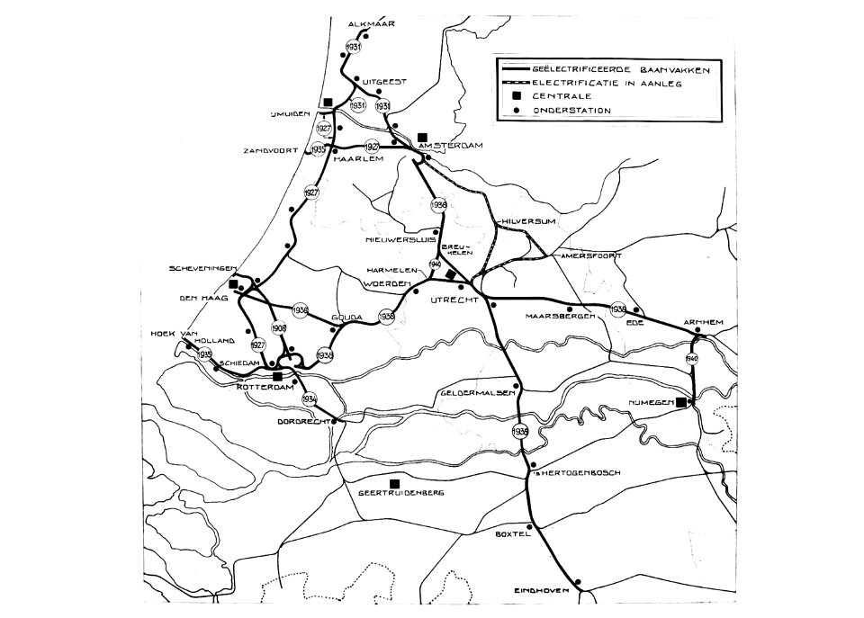 HUA-163413-Afbeelding van een kaart met een gedeelte van het spoorwegnet van de N.S. met daarop aangegeven de tot dan toe geëlectrificeerde baanvakken, de in aanleg zijnde electrificaties en de situaties van de 