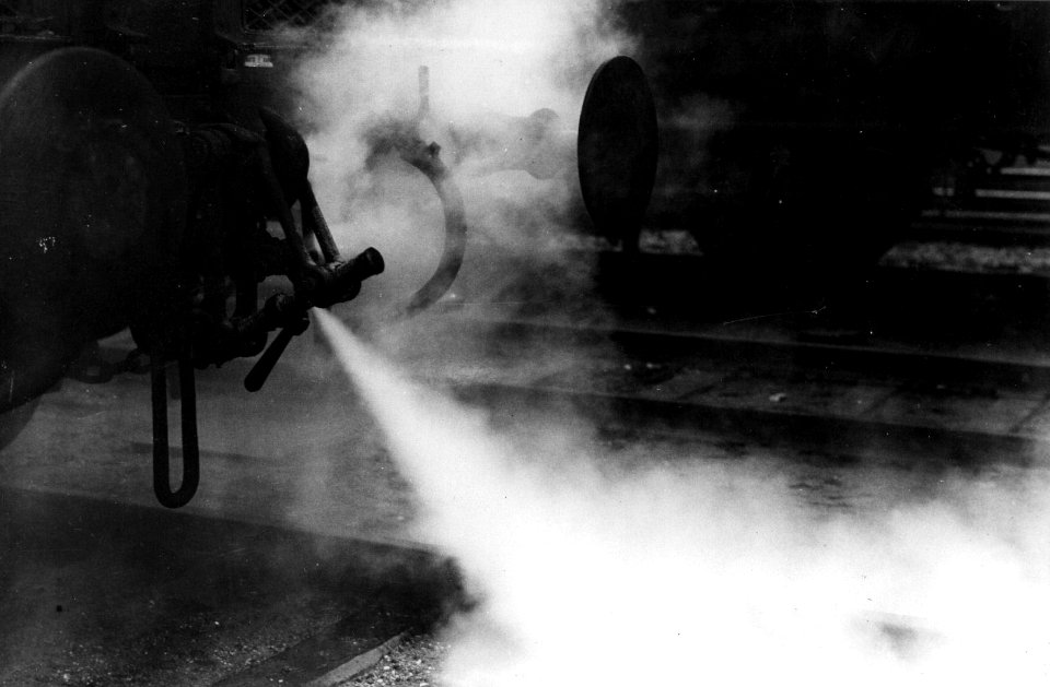 HUA-153539-Afbeelding van het doorblazen van de stoomverwarming