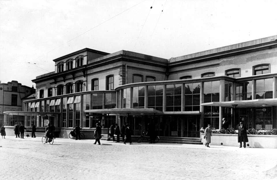 HUA-154416-Gezicht op het N.S.-station Utrecht C.S. te Utrecht vanuit het noorden
