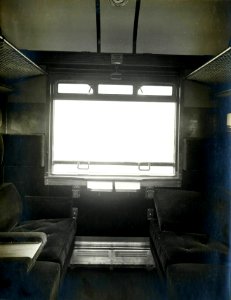 HUA-164567-Interieur van een rijtuig uit de serie AB 7201-7221 van de N.S.- compartiment 1e klasse, roken