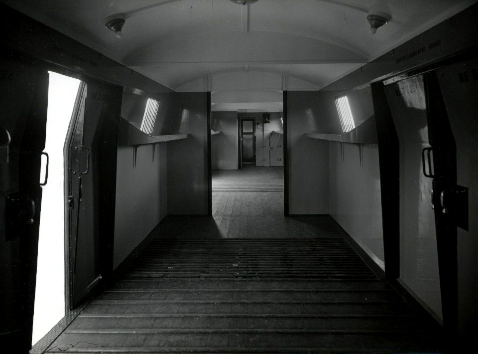 HUA-164595-Interieur van een bagagerijtuig uit de serie D 6061-6100 van de N.S