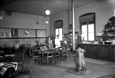 HUA-166265-Interieur van het N.S.-station Goes te Goes- wachtkamer 3e klasse