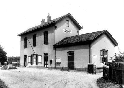 HUA-166664-Gezicht op het N.S.-station Loenen te Loenen