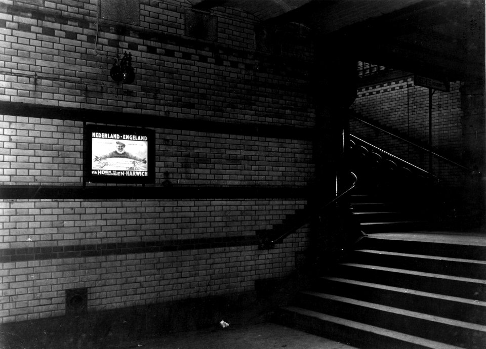 HUA-163326-Gezicht in de perrontunnel van het NS station Utrecht CS te Utrecht