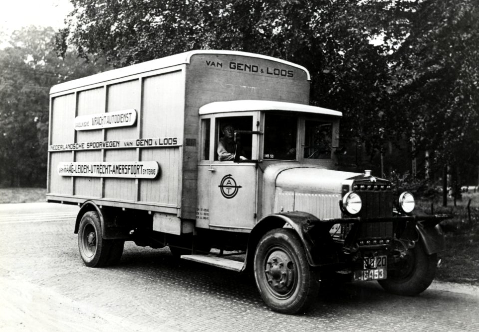 HUA-168328-Afbeelding van een vrachtauto van Van Gend & Loos - A.T.O. voor de dagelijkse vrachtautodienst Den Haag - Leiden - Utrecht - Amersfoort v.v