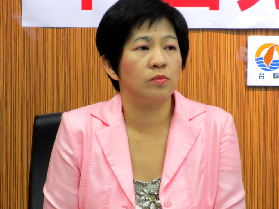 Huang Wen-ling from VOA