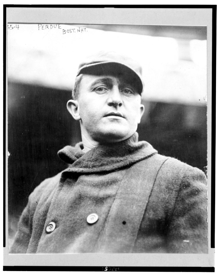 Hubbard, i.e., Herbert Rodney Hub, Perdue, Boston Braves baseball player, head-and-shoulders portrait, facing front, wearing coat and hat LCCN2003689084