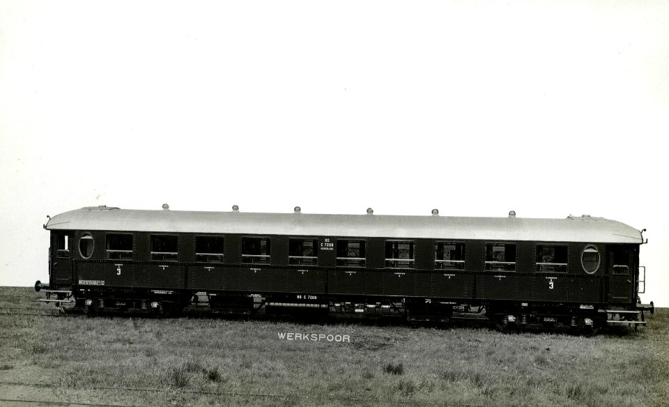 HUA-164578-Afbeelding van het rijtuig nr. C 7206 (serie C 7201-7206), bestemd voor de N.S., bij Werkspoor te Zuilen
