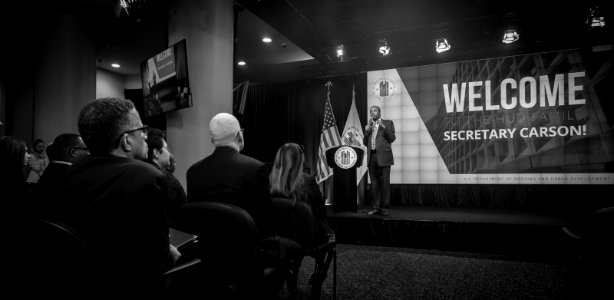 HUD Family Welcomes Secretary Carson (32451019684)