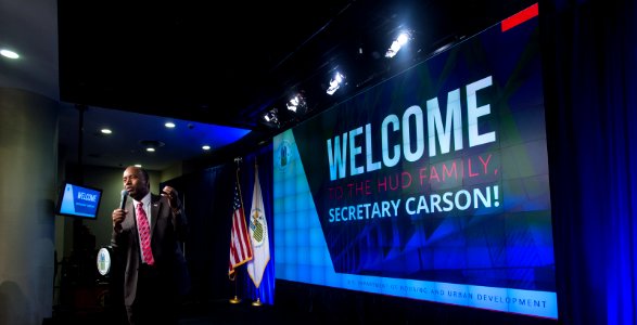 HUD Family Welcomes Secretary Carson (32910846540)
