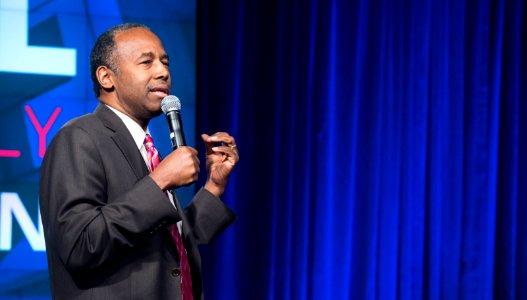 HUD Family Welcomes Secretary Carson (32479249603)
