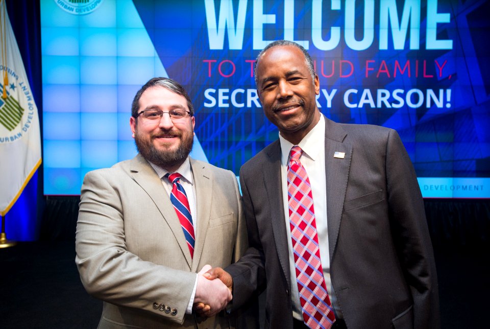 HUD Family Welcomes Secretary Carson (32910847590)