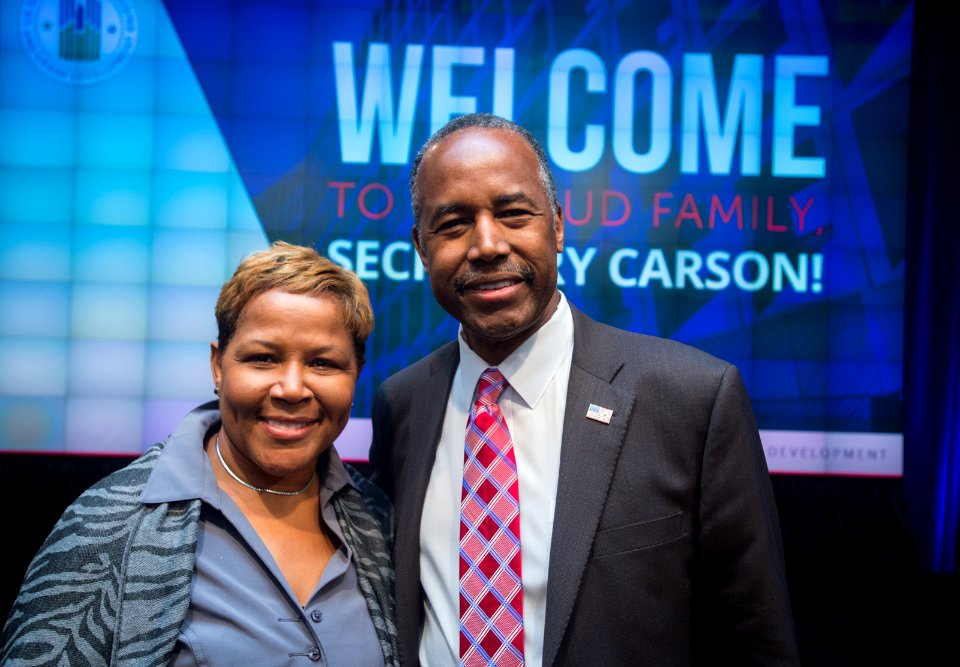 HUD Family Welcomes Secretary Carson (33138472992)