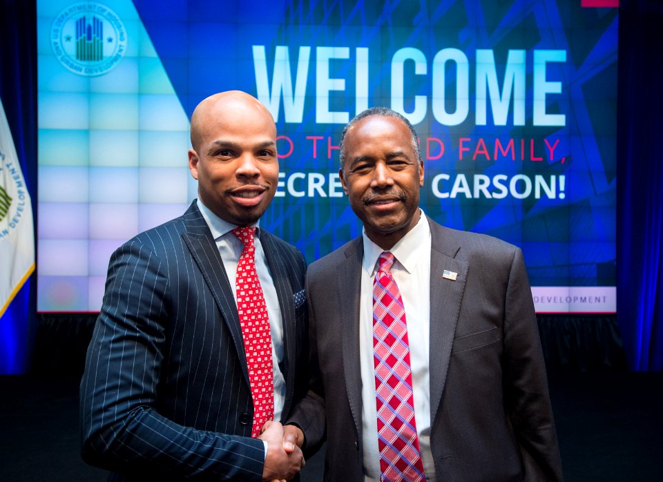HUD Family Welcomes Secretary Carson (33138484242)