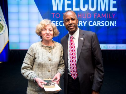 HUD Family Welcomes Secretary Carson (33138474122)