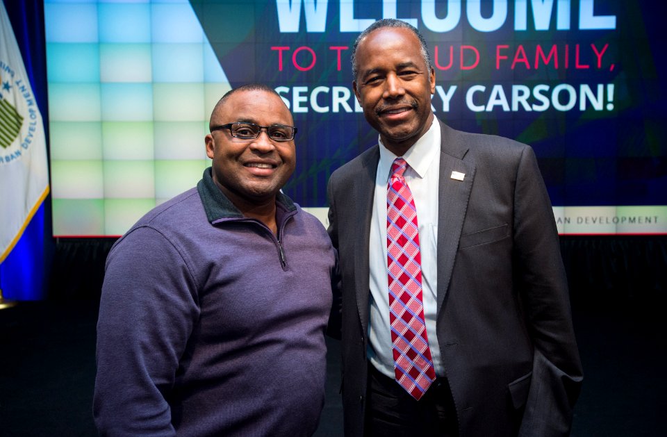 HUD Family Welcomes Secretary Carson (33138485402)