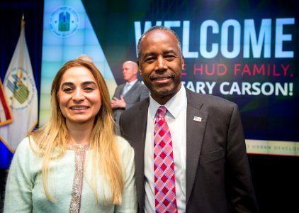 HUD Family Welcomes Secretary Carson (33138481442)