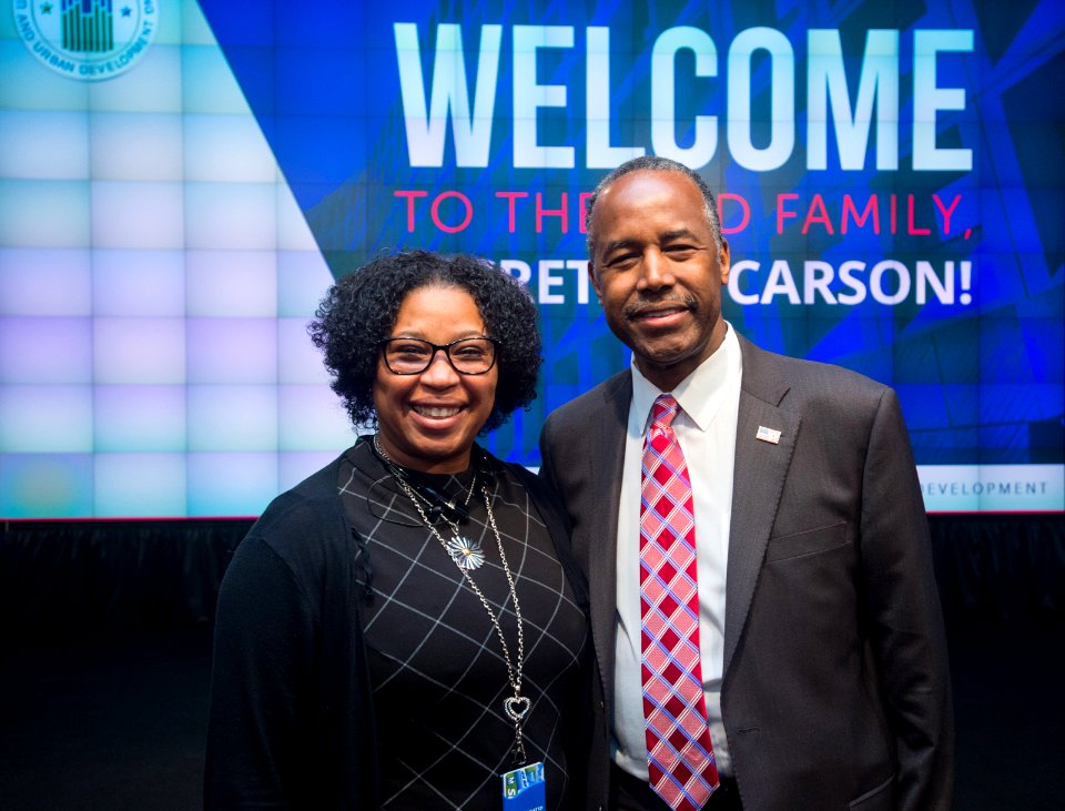 HUD Family Welcomes Secretary Carson (33138483972)