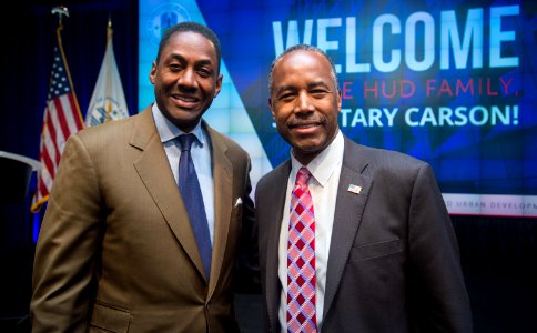 HUD Family Welcomes Secretary Carson (33253102316)