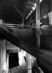 HUA-163714-Interieur van het N.S.-station Utrecht C.S. te Utrecht, tijdens herstel van de schade na de brand van 17 december 1938. N.B. De afbeelding maakt deel uit van een serie foto's met betrekking tot de Spo
