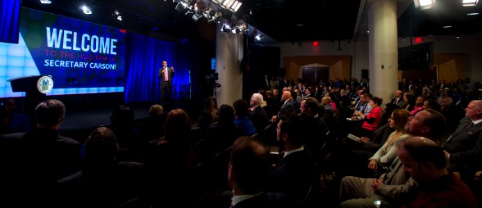 HUD Family Welcomes Secretary Carson (33253105966)